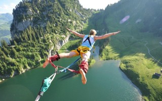 pg模拟器|下半场阵容调整立竿见影 内姆布哈德首发引领反击浪潮